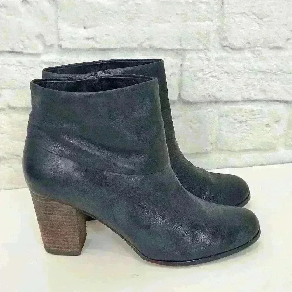 Cole Haan Cassidy Black Leather Bootie Sz 8.5 - Picture 6 of 16